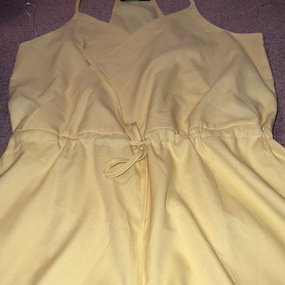 ‎Lulus large yellow romper - Picture 5 of 9
